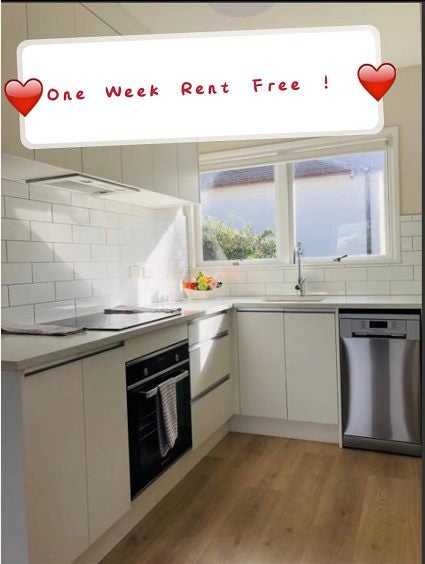 10/11 Tawera Road, Greenlane, Auckland - Carousel 2