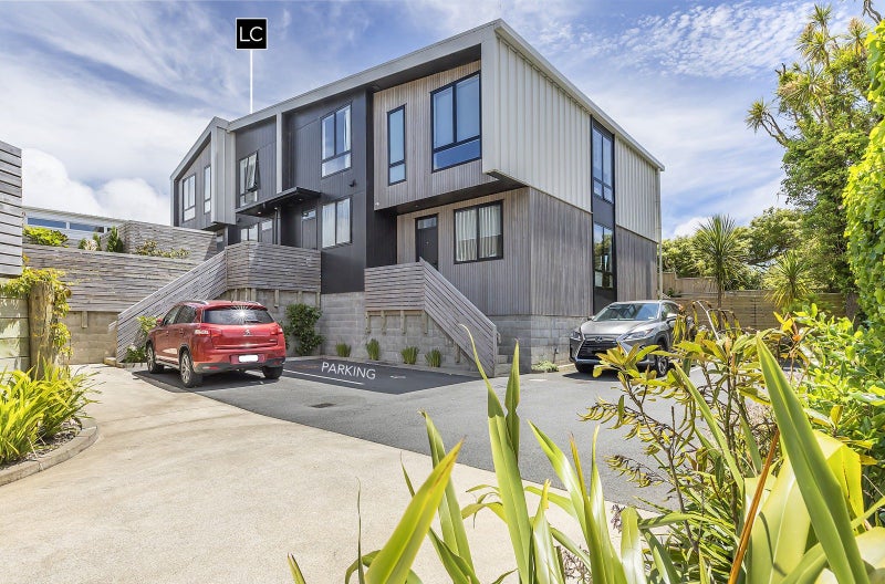 6/210 Karori Road, Karori, Wellington - Carousel 2