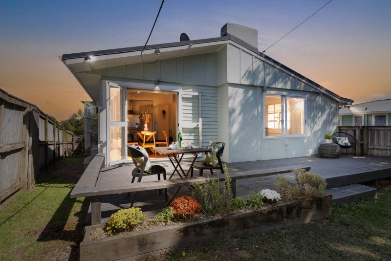 1/284 Rangatira Road, Beach Haven, Auckland - Carousel 1