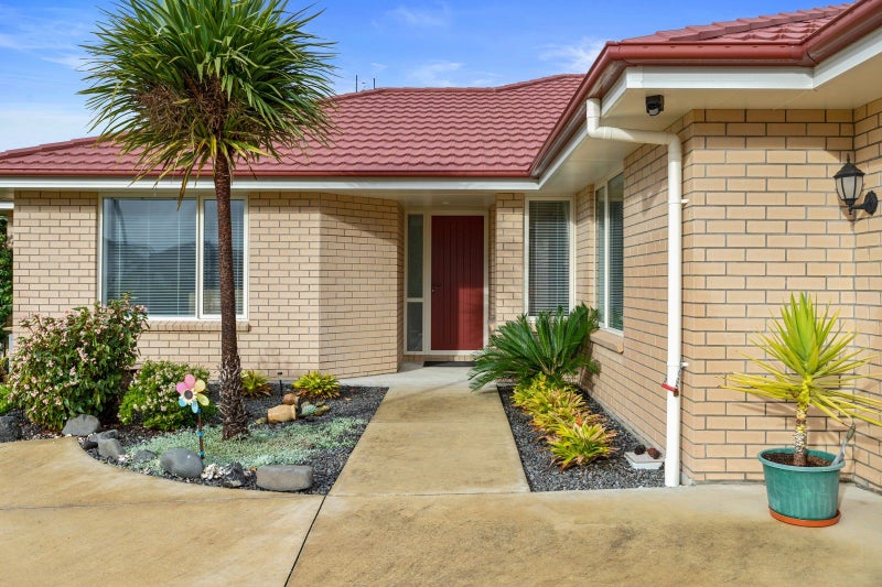 46 Keston Crescent, Flagstaff, Hamilton - Carousel 2