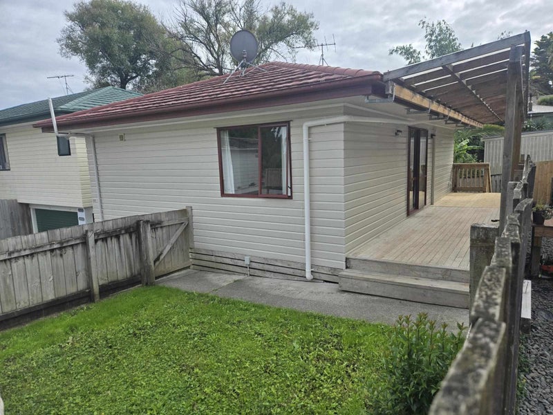 53C Woodglen Road, Glen Eden, Auckland - Carousel 1