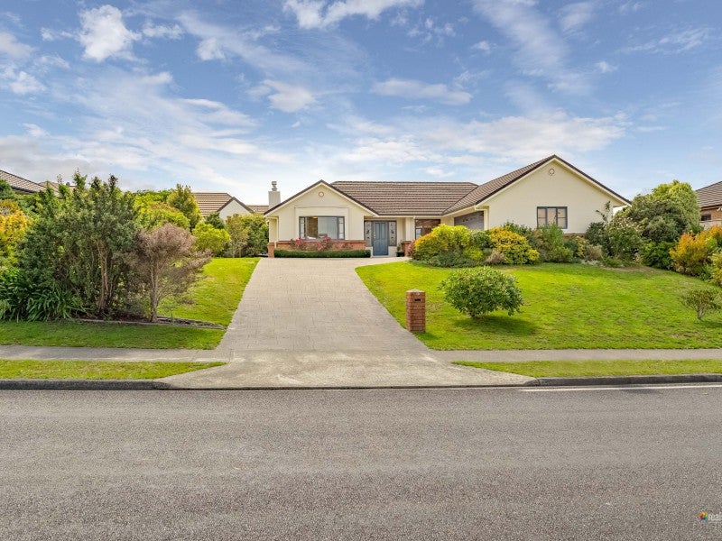 6 Kirton Drive, Riverstone Terraces, Upper Hutt - Carousel 1
