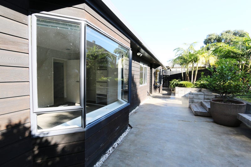 1/0 Paihia Road, Onehunga, Auckland - Carousel 2