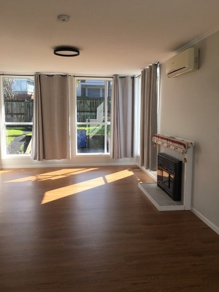 1/22 Edgeworth Road, Glenfield, Auckland - Carousel 2