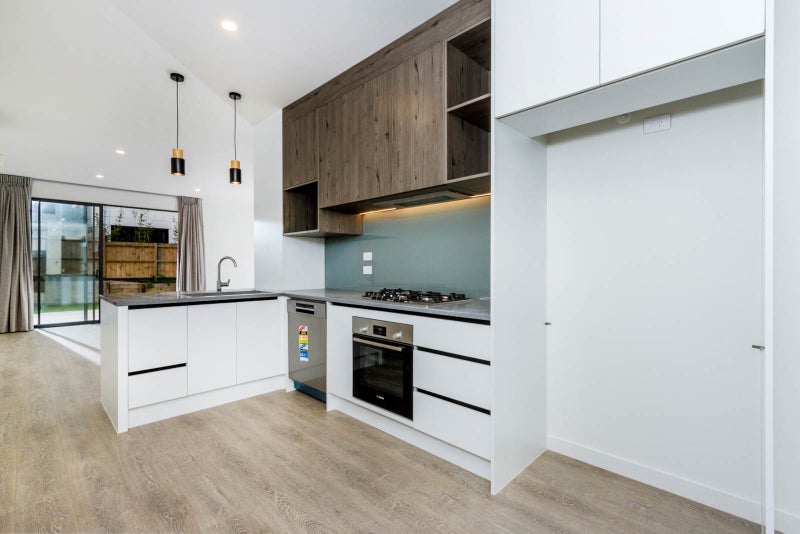 9 Porowha Road, Westgate, Auckland - Carousel 21