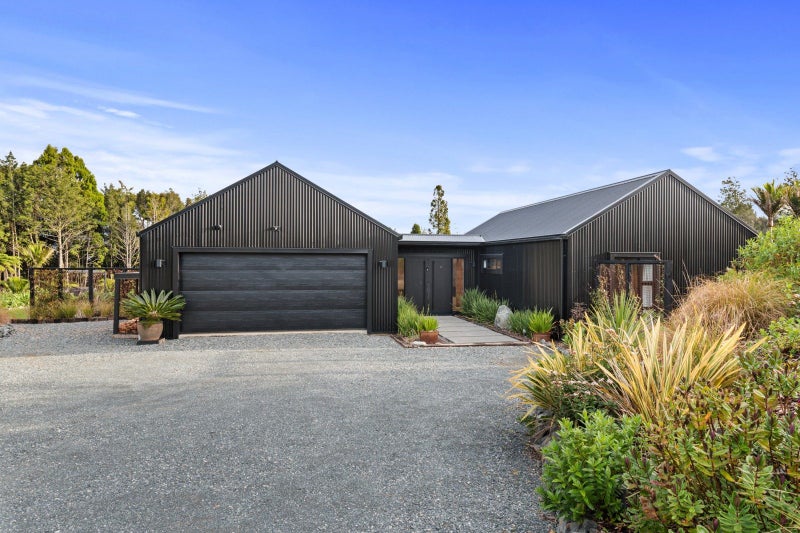 551 Krippner Road, Silverdale - Carousel 1