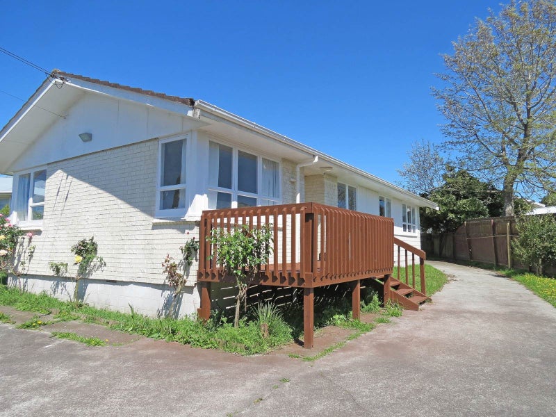 45 Greenhaven Avenue, Opaheke, Papakura - Carousel 1