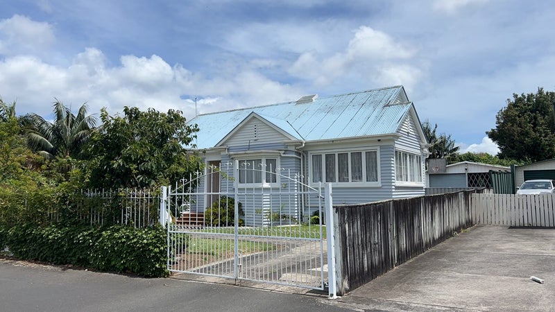 220 St George Street, Papatoetoe, Auckland - Carousel 1