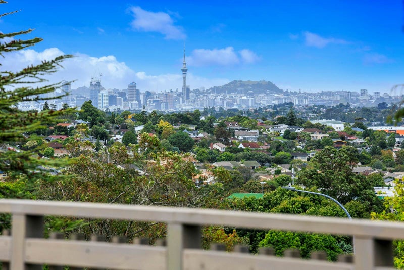 55 Juniper Road, Sunnynook, Auckland - Carousel 2