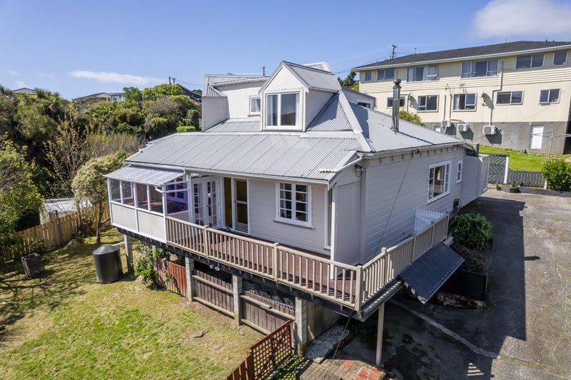 9 Arawhata Street, Ranui, Porirua - Carousel 1
