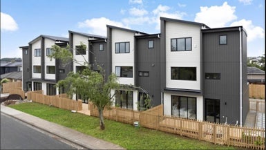 128 Kervil Avenue, TE ATATU PENINSULA, AUCKLAND - Carousel 1