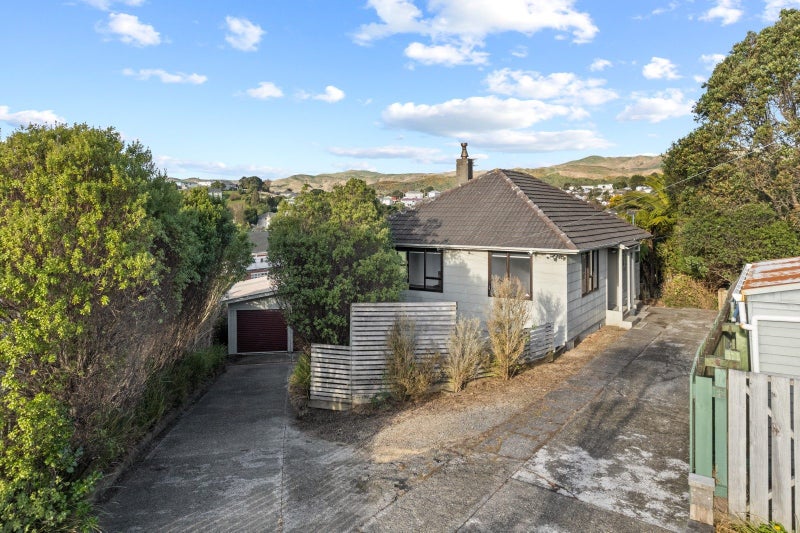 5 King Crescent, Ranui, Porirua - Carousel 1