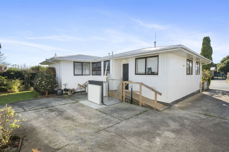 4 Benbow Place, Awapuni, Palmerston North - Carousel 2