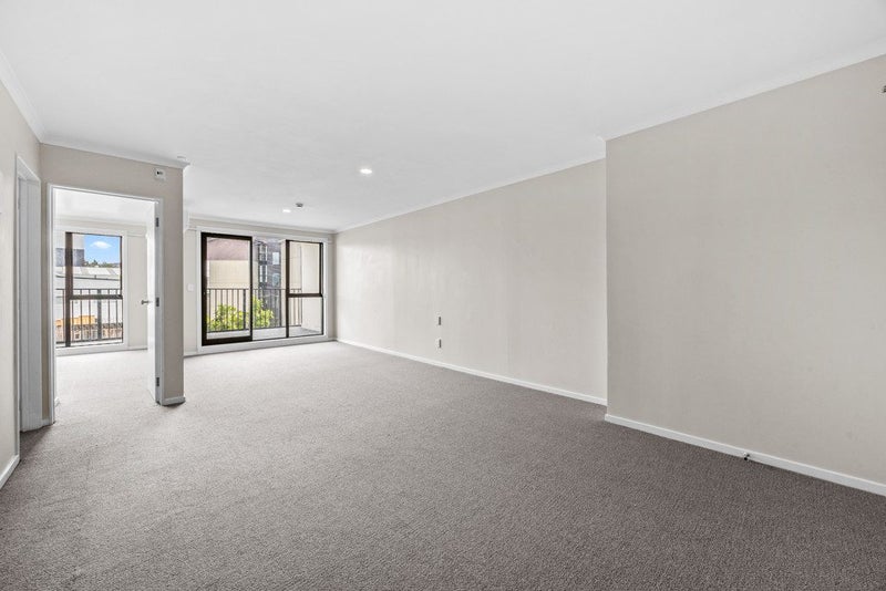 3T/1 Wadier Place, Henderson, Auckland - Carousel 2