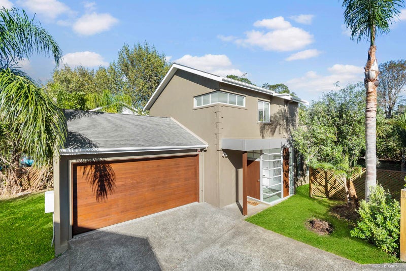 7B Clearwater Cove, West Harbour, Auckland - Carousel 1