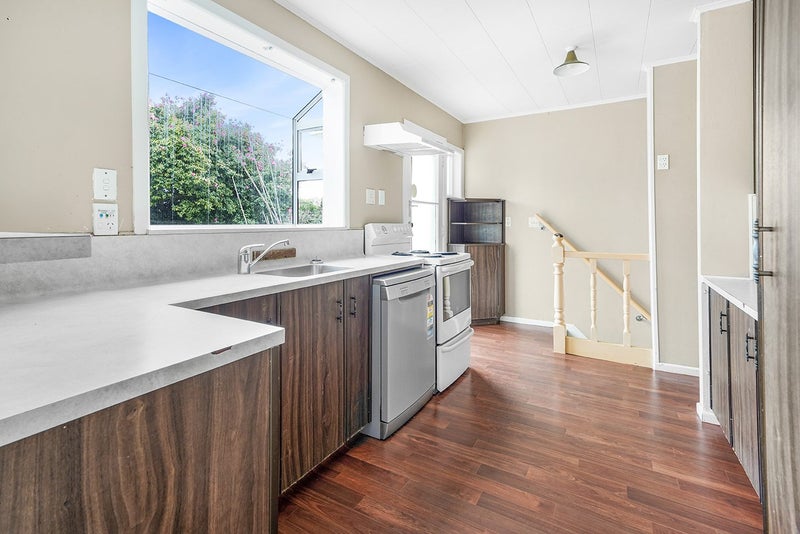 21A Acacia Crescent, Glenview, Hamilton - Carousel 2