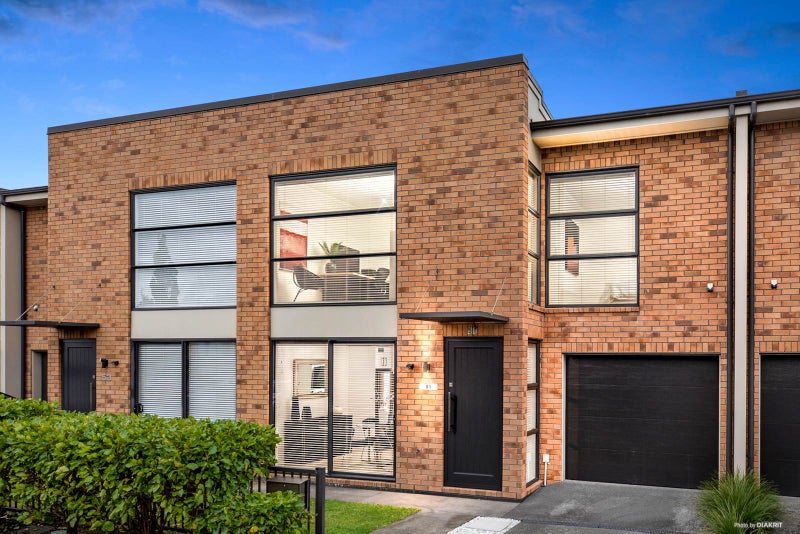 51 Scoria Crescent, Stonefields, Auckland - Carousel 1