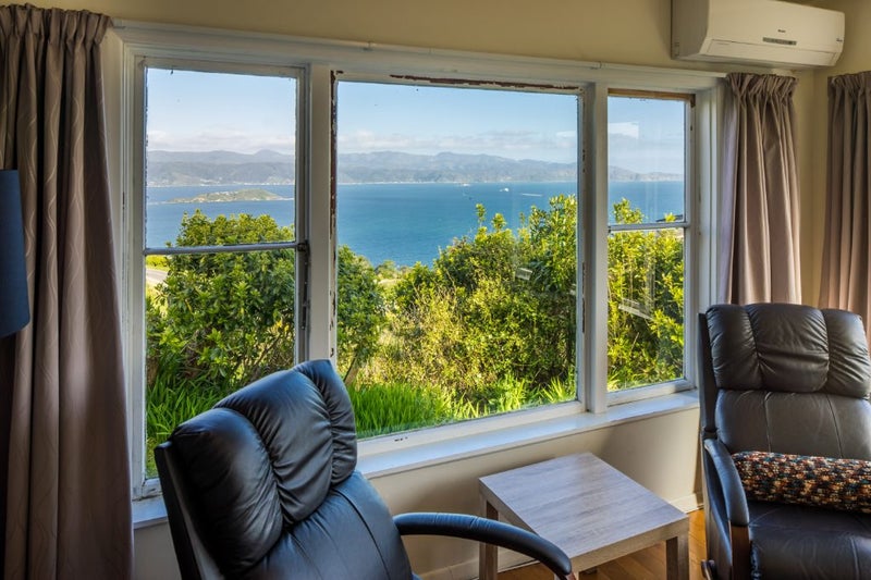 111 Black Rock Road, Newlands, Wellington - Carousel 2