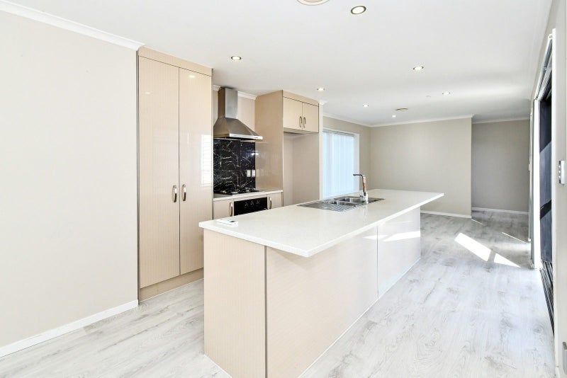 47 Matata Drive, Takanini, Auckland - Carousel 2