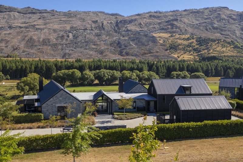 11 Dalgleish Lane, Queenstown - Carousel 2