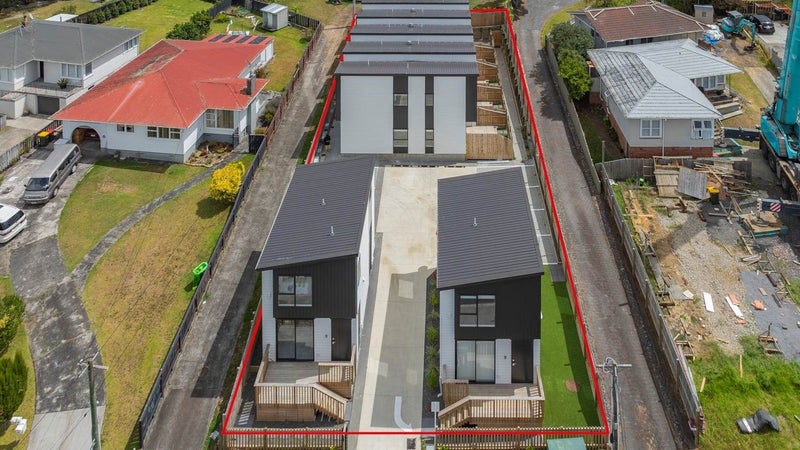 3/36 Tiroroa Avenue, Te Atatu South, Auckland - Carousel 1