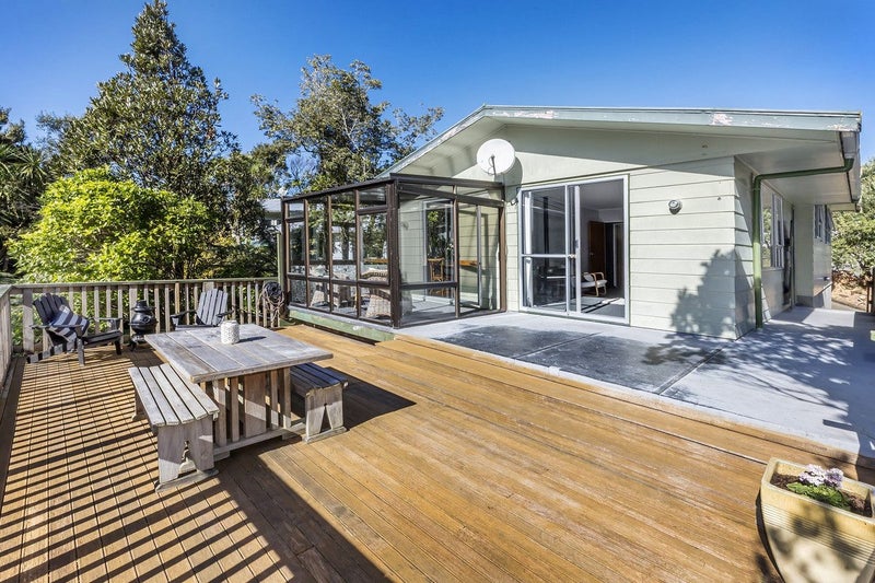 22 Carvel Lane, Whitby, Porirua - Carousel 1