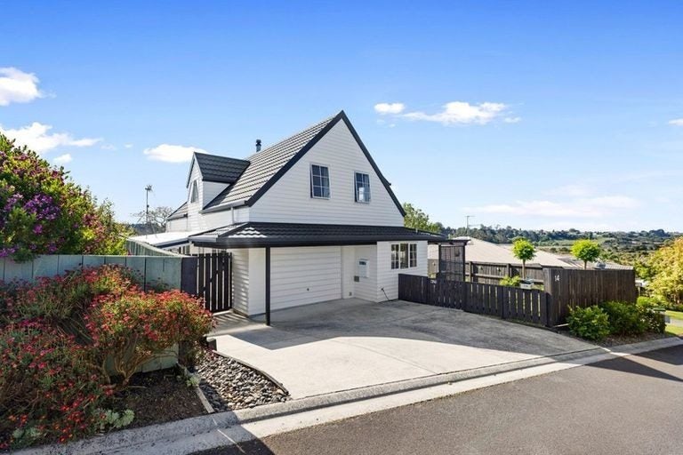 14 Tamworth Place, Gate Pa, Tauranga - Carousel 1