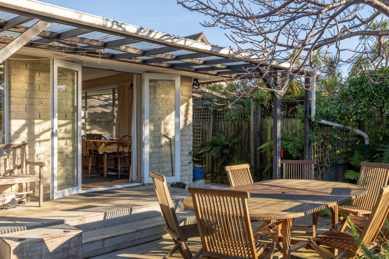 2/115 Rocking Horse Road, Southshore, Christchurch - Carousel 1