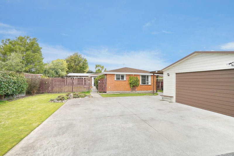 41A Lake Terrace Road, Burwood, Christchurch - Carousel 2