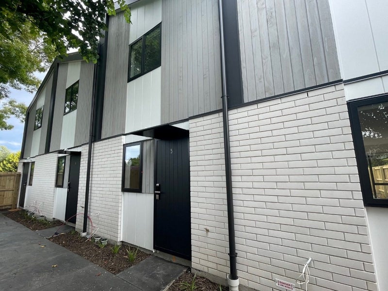 5/191 England Street, Linwood, Christchurch - Carousel 11