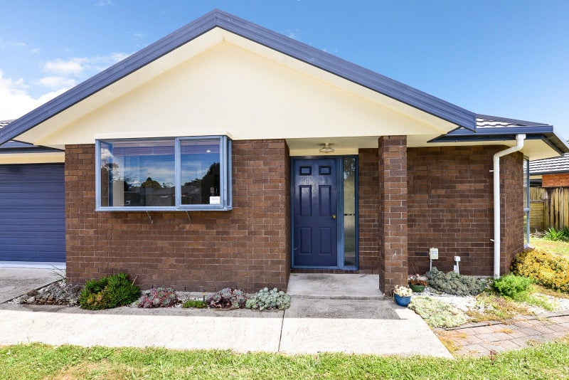 14 Farnborough Drive, Nawton, Hamilton - Carousel 2