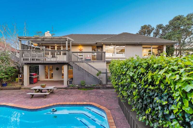 24 Otakau Road, Milford, Auckland - Carousel 1