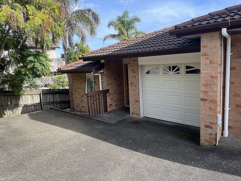 39 Ponderosa Drive, Oteha, Auckland - Carousel 1
