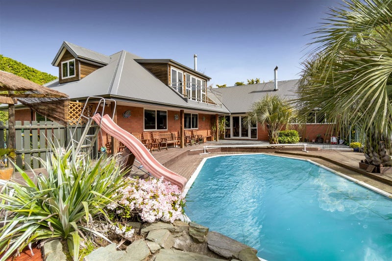 192 Bells Road, Christchurch - Carousel 1