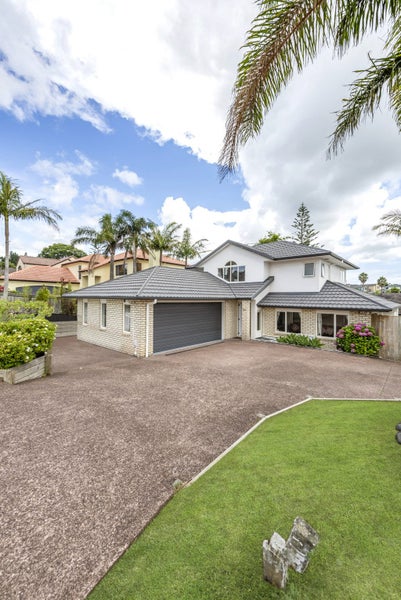 31 Byblos Place, The Gardens, Auckland - Carousel 26