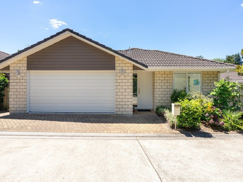 3 Darraghs Lane, Brookfield, Tauranga - Carousel 1