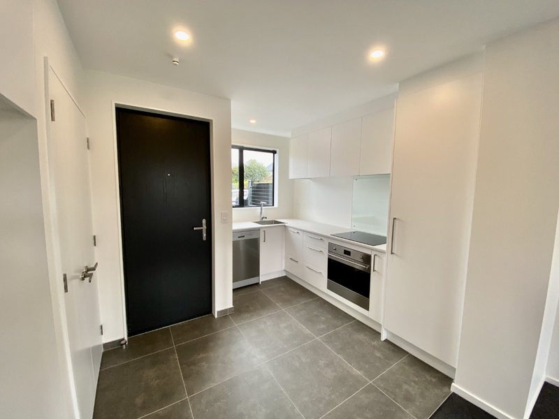 1/27 Harewood Road, Papanui, Christchurch - Carousel 2