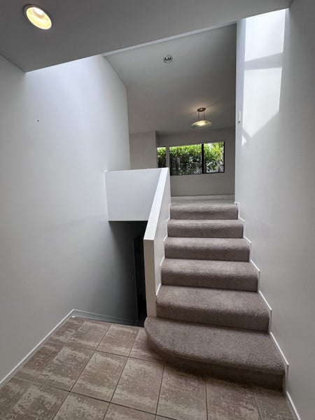 15 Perendale Close, Somerville, Manukau - Carousel 2