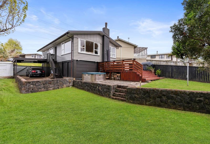 15 Caronia Crescent, Lynfield, Auckland - Carousel 18