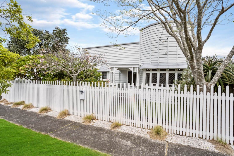 36 Western Springs Road, Morningside, Auckland - Carousel 2