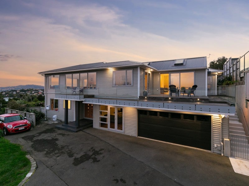 1 Imran Terrace, Khandallah, Wellington - Carousel 1