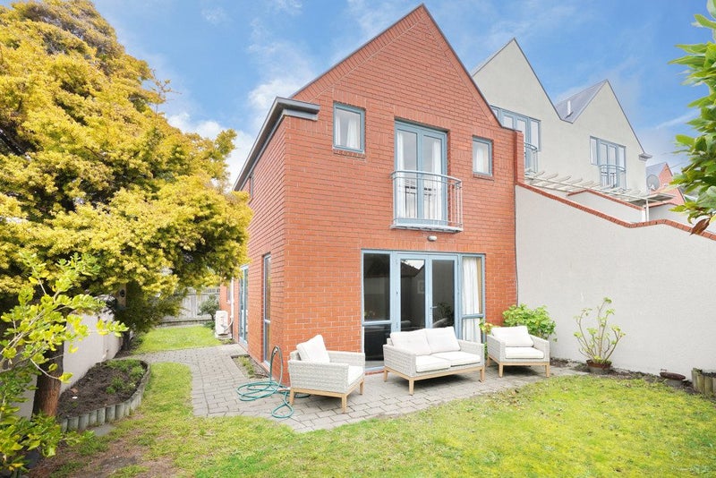 1/56 Nayland Street, Sumner, Christchurch - Carousel 1