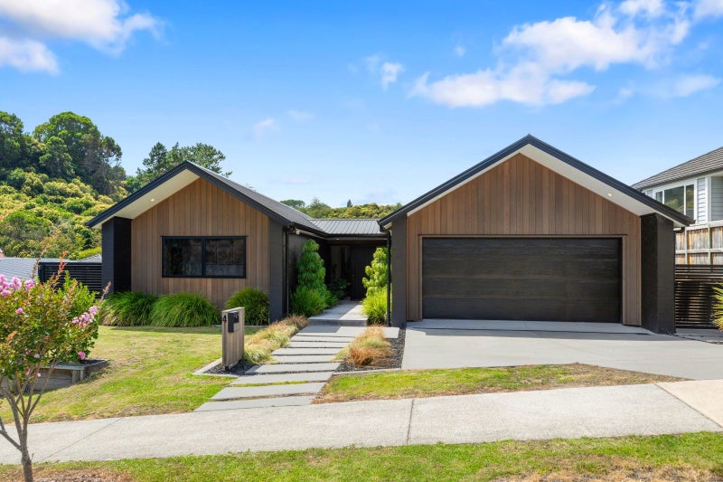 4 Arohena Court, Ohauiti, Tauranga - Carousel 1