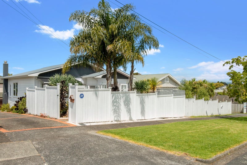 26 Highland Road, Mount Albert, Auckland - Carousel 2
