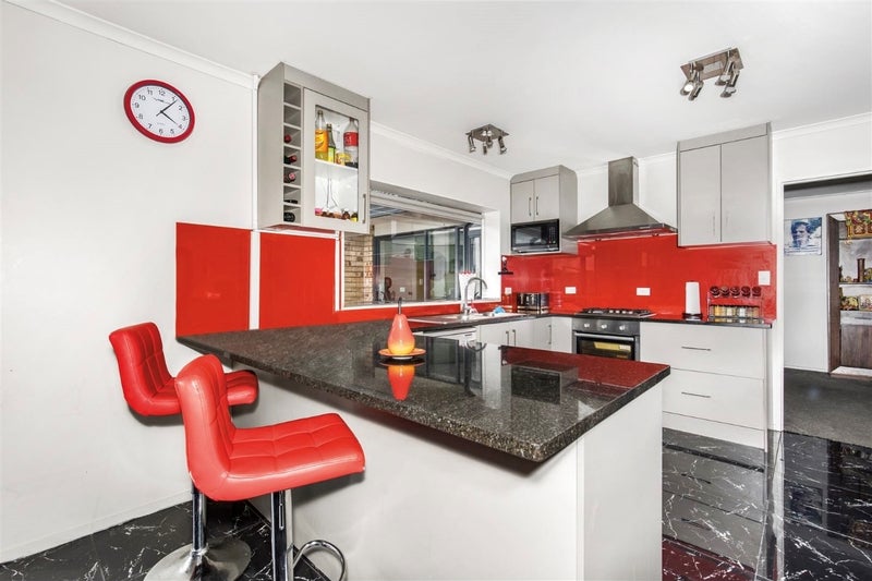 42 Enuamanu Road, Favona, Auckland - Carousel 2