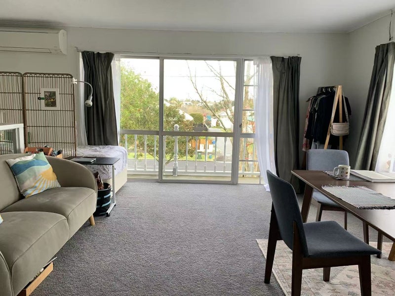 86A MacFarlane Street, Hamilton East, Hamilton - Carousel 2