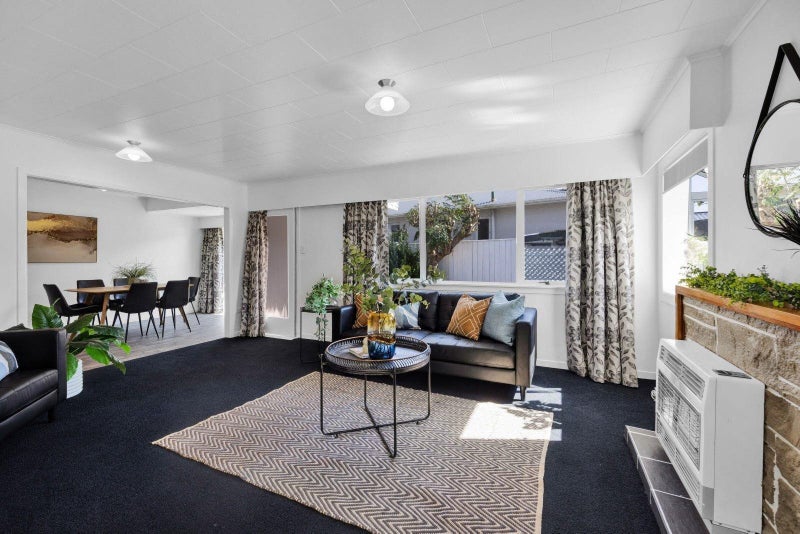 20 Stuart Place, Blagdon, New Plymouth - Carousel 2