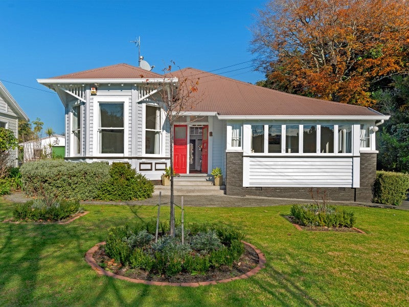 23 Score Road, Inner Kaiti, Gisborne - Carousel 1