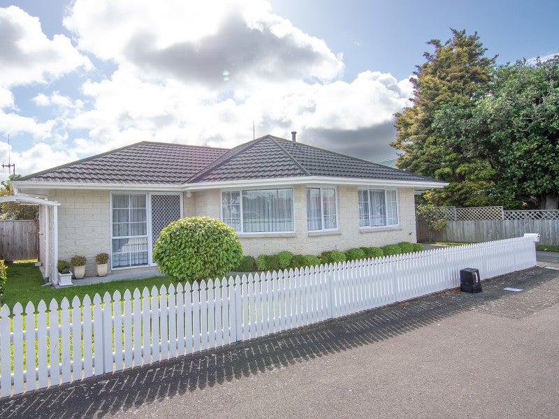 177 Cook Street, West End, Palmerston North - Carousel 1