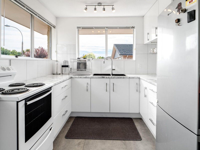 1/57 Sarabande Avenue, Redwood, Christchurch - Carousel 2